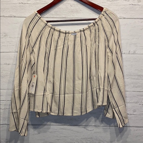 ❌SOLD LOCALLY- NWT Billabong top - Picture 9 of 11